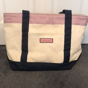 Vineyard Whale Classic Mini Tote